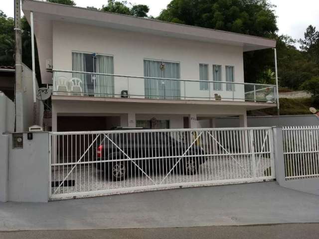 Casa à venda, 2 quartos, 1 suíte, 2 vagas, Primeiro de Maio - Brusque/SC