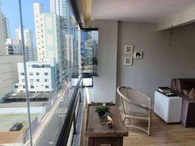 Apartamento com 2 quartos, suíte, sacada com churrasqueira e garagem privativa no fortuna no centro de balneário camboriú