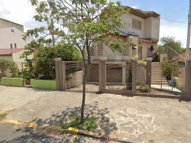 Venda de casa de rua, com 4 quartos, 283 m2, bairro Partenon - Porto Alegre - RS