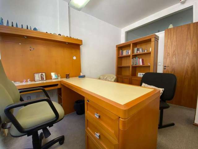 Sala comercial com 3 salas à venda na Rua Felipe Camarão, 626, Rio Branco, Porto Alegre por R$ 629.000