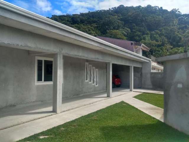 Casa para Venda em Guaratuba, Centro, 3 dormitórios, 1 suíte, 2 banheiros, 2 vagas