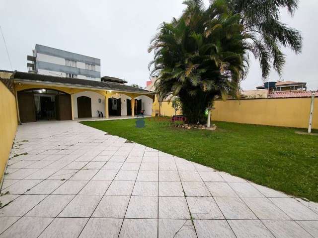 Casa próxima ao calçadão e da praia em Ipanema