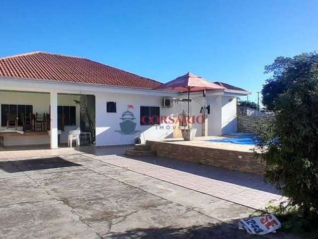 Casa com piscina próximo da praia no Grajaú