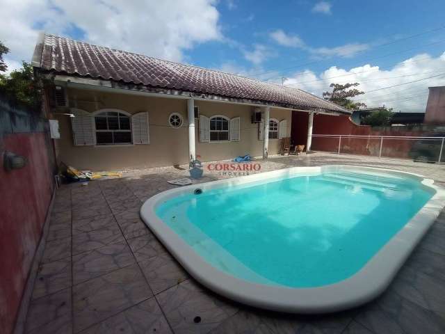 Casa com piscina em Praia de Leste