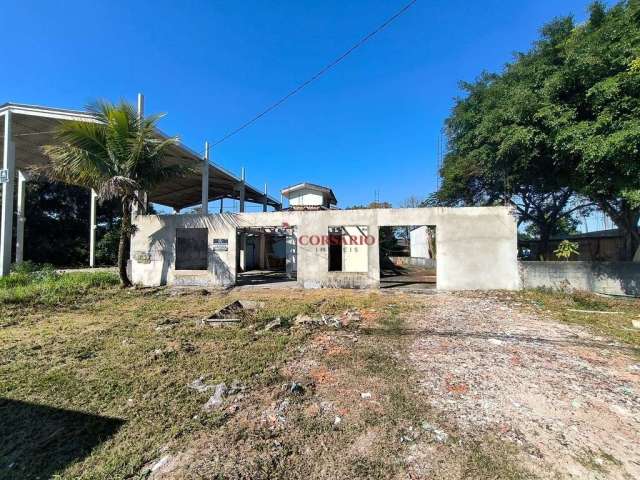 Casas em frente a rodovia em Pontal do Paraná