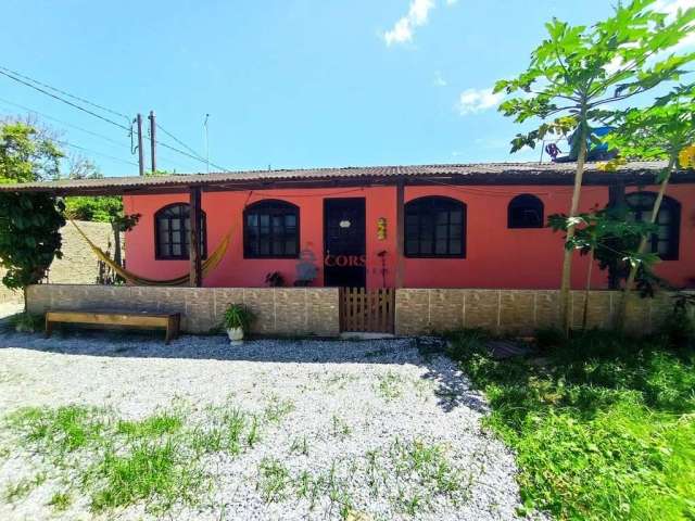 Casa 3 quartos amplo terreno em Ipanema