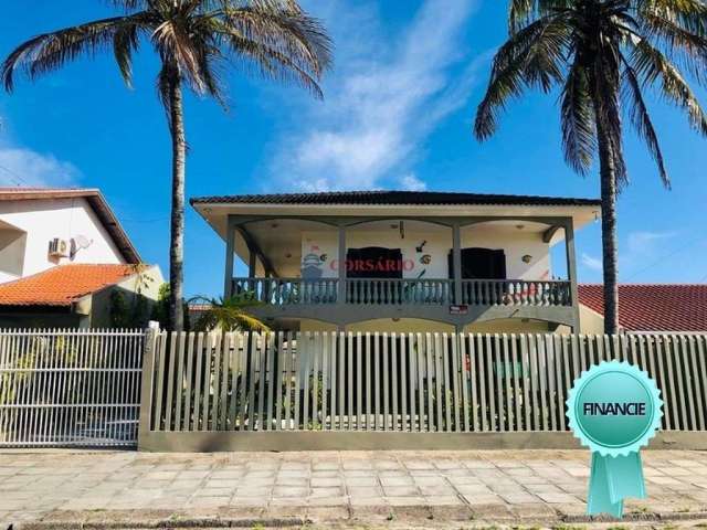 Sobrado com piscina faixa mar Praia de Leste