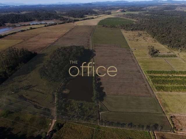 Terreno à venda em Joinville-SC, na Vila Nova, com 328.296,00 m² de área - Imperdível oportunidade!