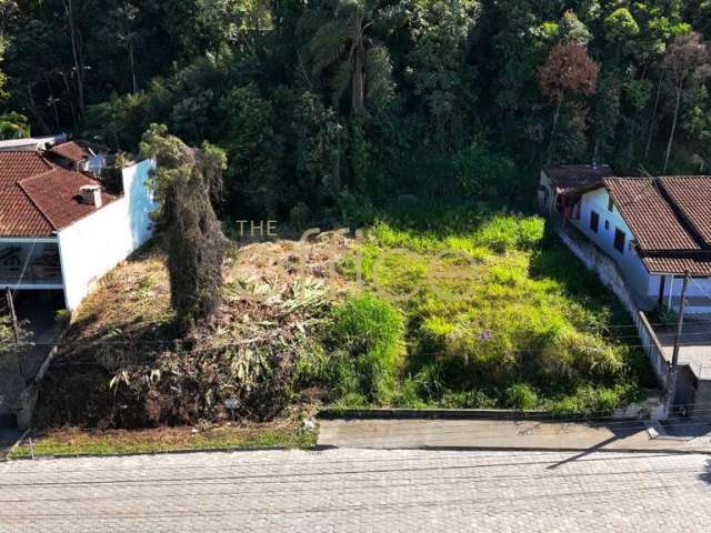 Terreno à venda em Joinville-SC, bairro Costa e Silva, com 490m² de área! Venha conferir essa oportunidade única!