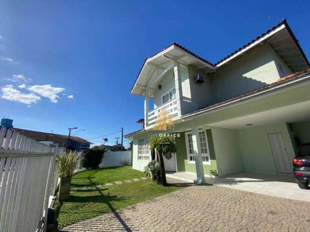 Sobrado com 3 dormitórios (1 Suíte) à venda, 191 m² - Santo Antônio - Joinville/SC