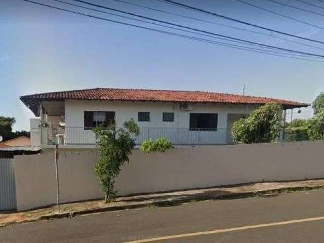 Casa com 3 dormitórios à venda, 294 m² por R$ 690.000,00 - Centro Cívico - Londrina/PR