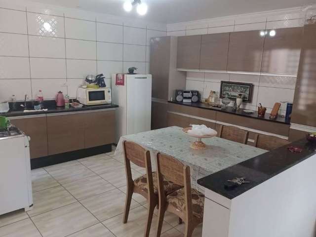 Casa no Residencial Abussafe porteira fechada por R$ 450.000,00