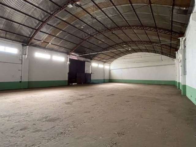 Excelente Galpão Industrial, ZI4, com 2.600m² no Parque das Industriais Leves, Londrina