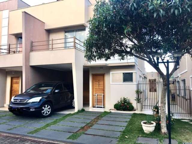 Sobrado no Condomínio Vila Hípica com 3 dormitórios à venda, 123 m² por R$ 595.000 - Jardim Jóquei Club - Londrina/PR