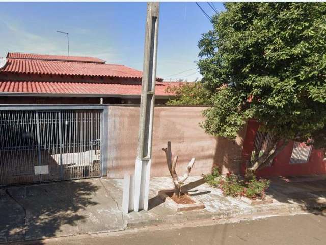 Casa para Venda em Londrina, Jardim Alto do Cafezal, 4 dormitórios, 1 suíte, 1 banheiro, 1 vaga