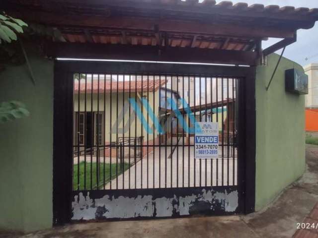 Casa para Venda em Londrina, Esperança, 3 dormitórios, 1 suíte, 1 banheiro, 3 vagas