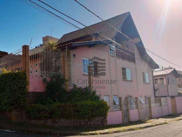 Casa com 5 dormitórios à venda, 434 m² por R$ 2.200.000,00 - Barreiros - São José/SC