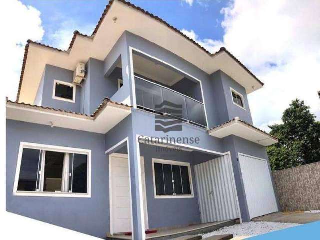 Casa com 3 dormitórios à venda, 207 m² por R$ 850.000,00 - São Sebastião - Palhoça/SC