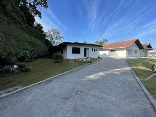 Casa com 2 quartos para alugar no Victor Konder, Blumenau , 110 m2 por R$ 3.500