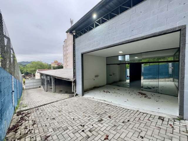 Barracão / Galpão / Depósito com 4 salas para alugar no Velha, Blumenau , 820 m2 por R$ 15.000