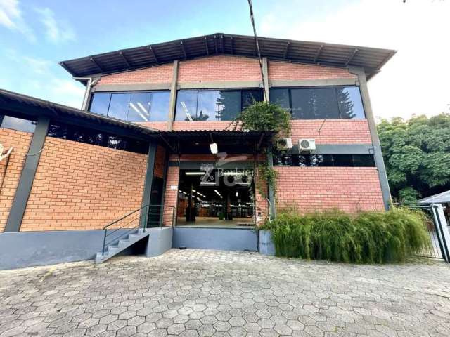 Barracão / Galpão / Depósito com 12 salas para alugar no Velha Central, Blumenau , 1700 m2 por R$ 20.000