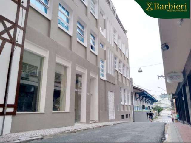 Prédio com 8 salas para alugar no Centro, Blumenau , 1200 m2 por R$ 25.000