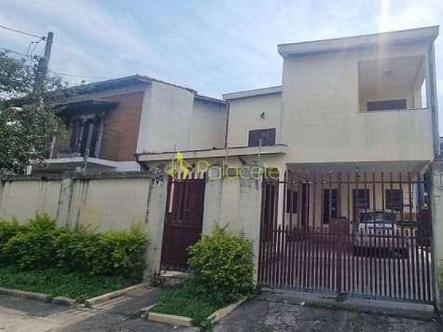 Casa à venda 4 Quartos, 1 Suite, 4 Vagas, São Benedito, Pindamonhangaba - SP