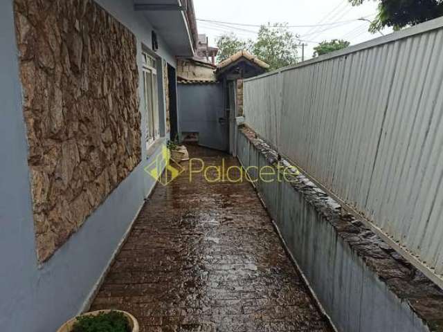 Casa à venda 3 Quartos, 1 Suite, 3 Vagas, 300M², Pedregulho, Guaratinguetá - SP