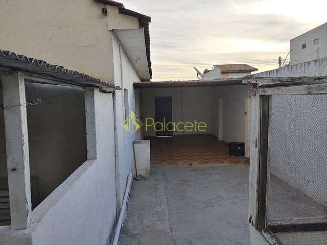 Casa à venda 2 Quartos, 2 Vagas, 300M², Vila Jaboticabeira, Taubaté - SP