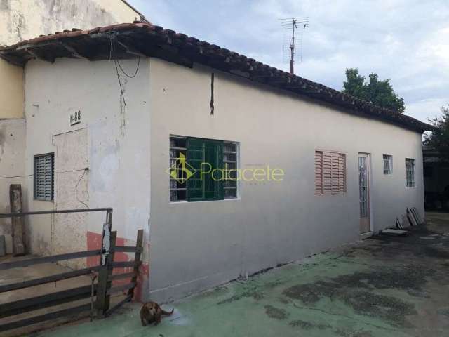 Casa à venda 2 Quartos, 3 Vagas, 250M², Conjunto Residencial Araretama, Pindamonhangaba - SP