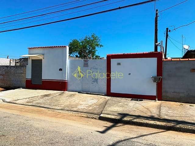 Casa à venda 2 Quartos, 2 Vagas, 250M², Delta, Pindamonhangaba - SP