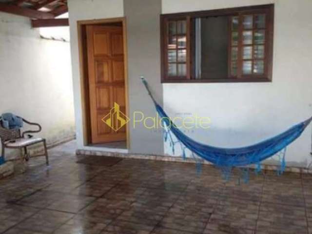 Casa à venda 2 Quartos, 1 Suite, 2 Vagas, 125M², Conjunto Residencial Araretama, Pindamonhangaba -