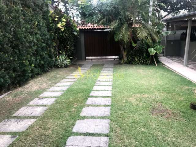 Casa à venda 2 Quartos, 5 Vagas, 250M², Conjunto Residencial Araretama, Pindamonhangaba - SP