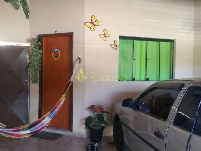 Casa à venda 2 Quartos, 1 Vaga, 125M², Conjunto Residencial Araretama, Pindamonhangaba - SP