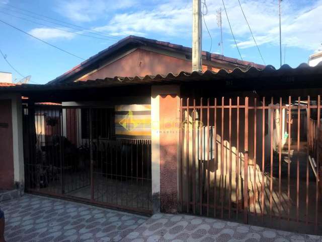 Casa à venda 4 Quartos, 1 Vaga, 300M², Residencial Ouro Verde, Pindamonhangaba - SP