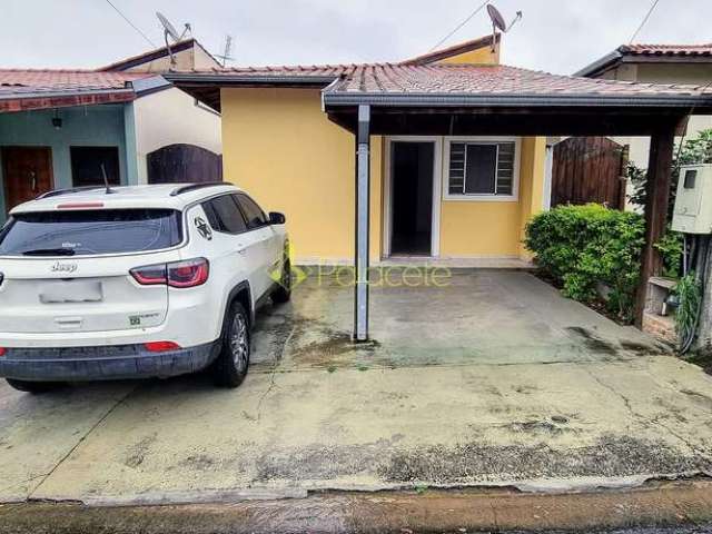 Casa Aconchegante em Condomínio Fechado com 2 Quartos, Área de Churrasco e Lazer Completo para a Fa