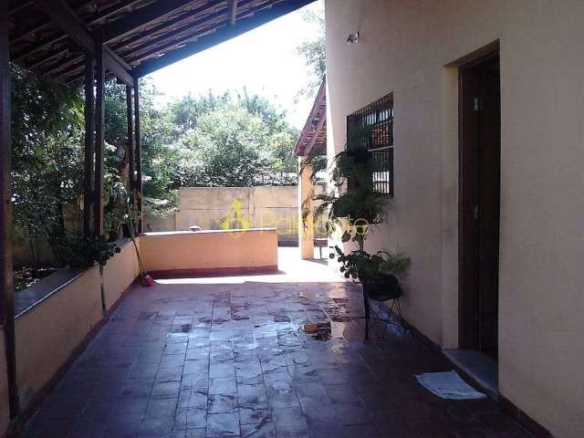 Casa à venda 3 Quartos, 1 Suite, 2 Vagas, 286M², Alto do Cardoso, Pindamonhangaba - SP