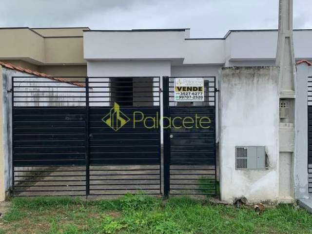 Casa à venda 2 Quartos, 2 Vagas, 125M², Conjunto Habitacional Terra dos Ipês I (Sul), Pindamonhanga