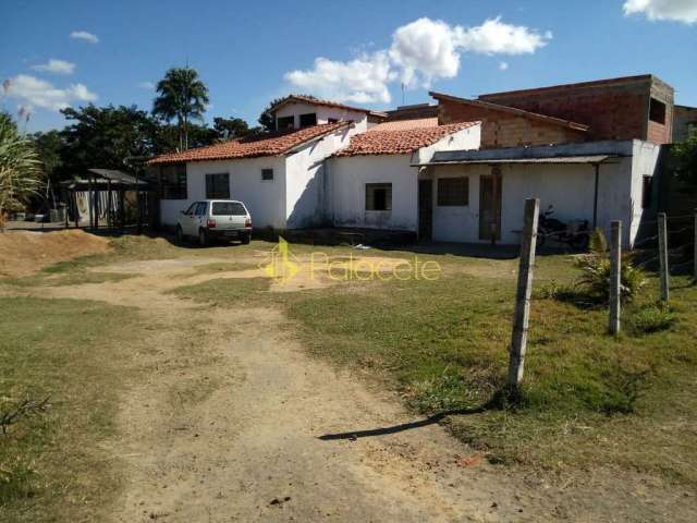 Casa à venda 3 Quartos, 1 Suite, 3 Vagas, Laerte Assunção, Pindamonhangaba - SP