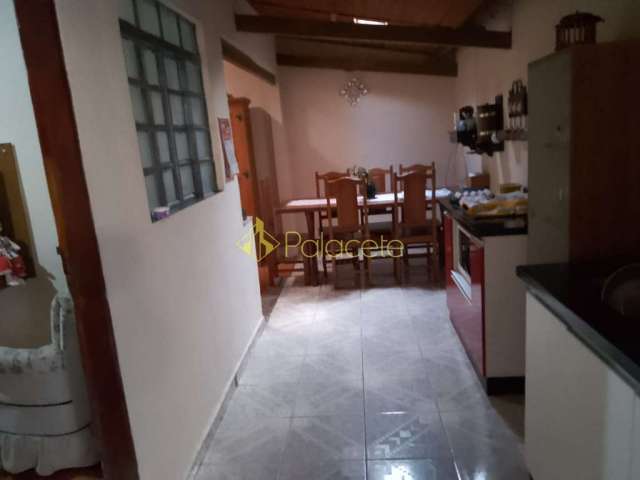 Casa à venda 2 Quartos, 1 Suite, 1 Vaga, 125M², Jardim Maricá, Pindamonhangaba - SP