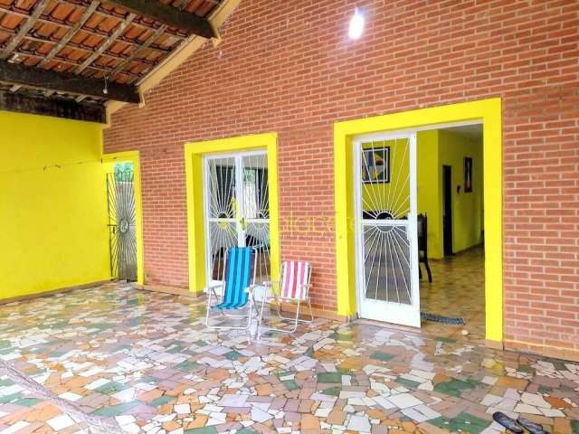 Casa à venda 3 Quartos, 1 Suite, 2 Vagas, 500M², Centro, Ubatuba - SP