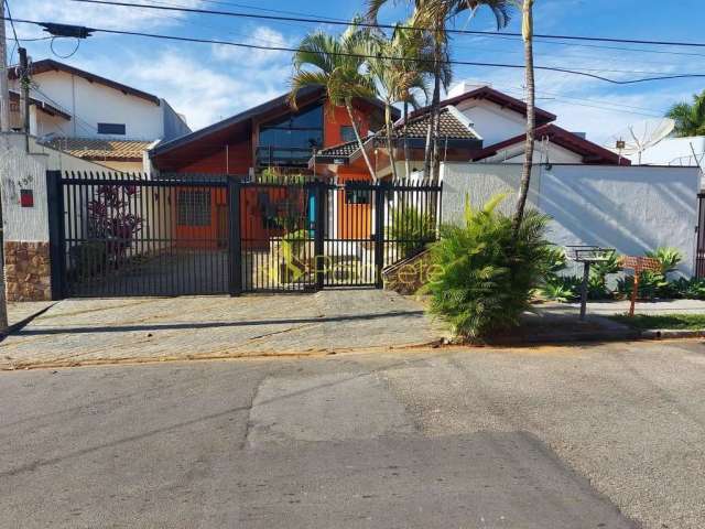 Casa à venda 3 Quartos, 1 Suite, 6 Vagas, 570M², Jardim das Nações, Taubaté - SP