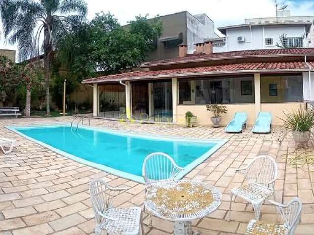 Casa à venda 4 Quartos, 1 Suite, 2 Vagas, 822.7M², Vila Bourghese, Pindamonhangaba - SP