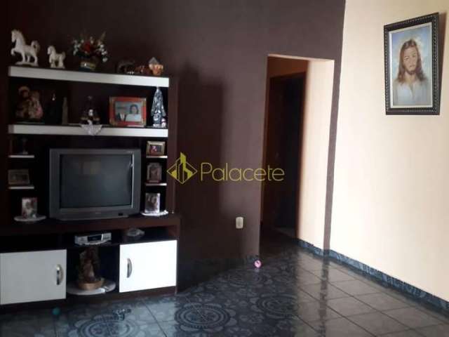 Casa à venda 3 Quartos, 1 Suite, 2 Vagas, 340.4M², Centro, Aparecida - SP