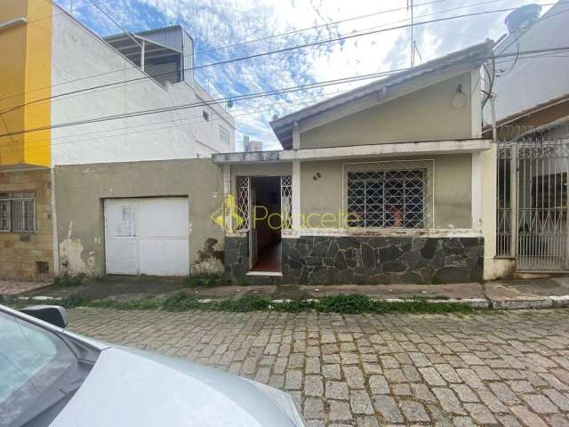 Casa à venda 3 Quartos, 1 Suite, 1 Vaga, 180.4M², Santa Rita, Aparecida - SP