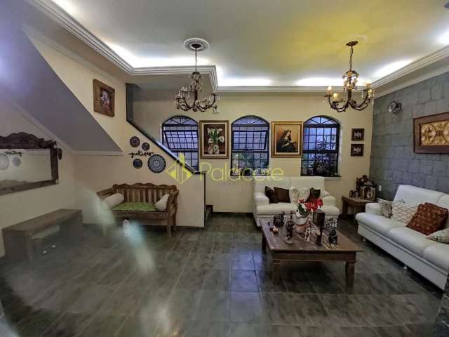 Casa à venda 5 Quartos, 3 Suites, 3 Vagas, 750M², Jardim Paraibá, Aparecida - SP