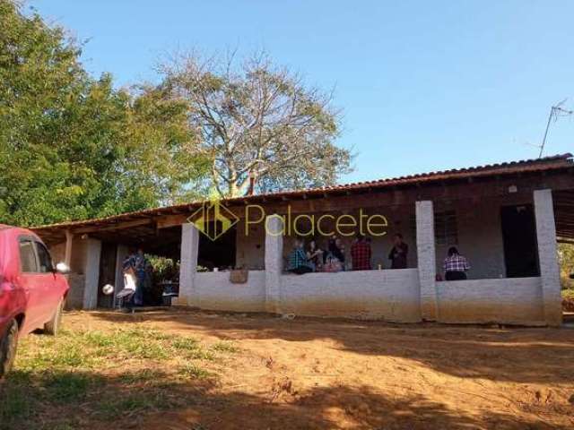 Chácara à venda 3 Quartos, 1 Suite, 10 Vagas, 2000M², Goiabal, Pindamonhangaba - SP