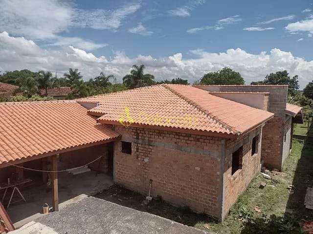 Chácara à venda 3 Quartos, 1 Suite, 2 Vagas, 1000M², Aterrado, Tremembé - SP