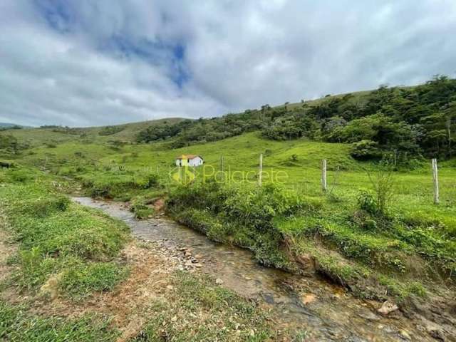 Chácara à venda 1984400M², Cruz Pequena, Pindamonhangaba - SP