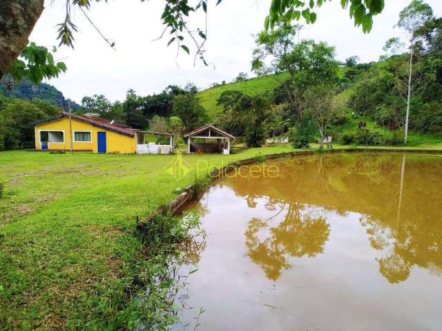 Chácara à venda 4 Quartos, 1 Suite, 1282600M², Zona Rural, Pindamonhangaba - SP